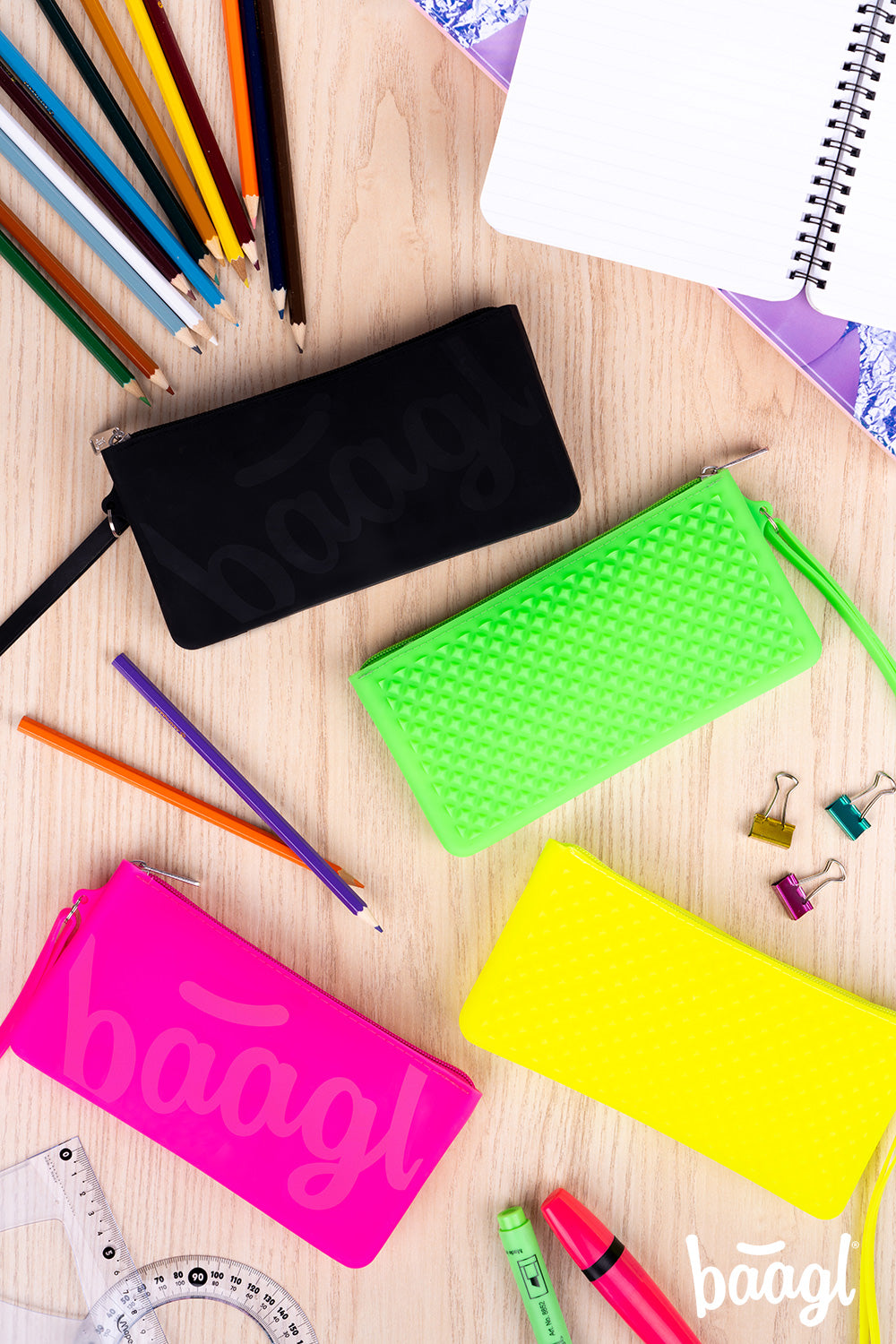 baagl-student-neon-yellow-pochette-silicone-jaune-fluo image 3
