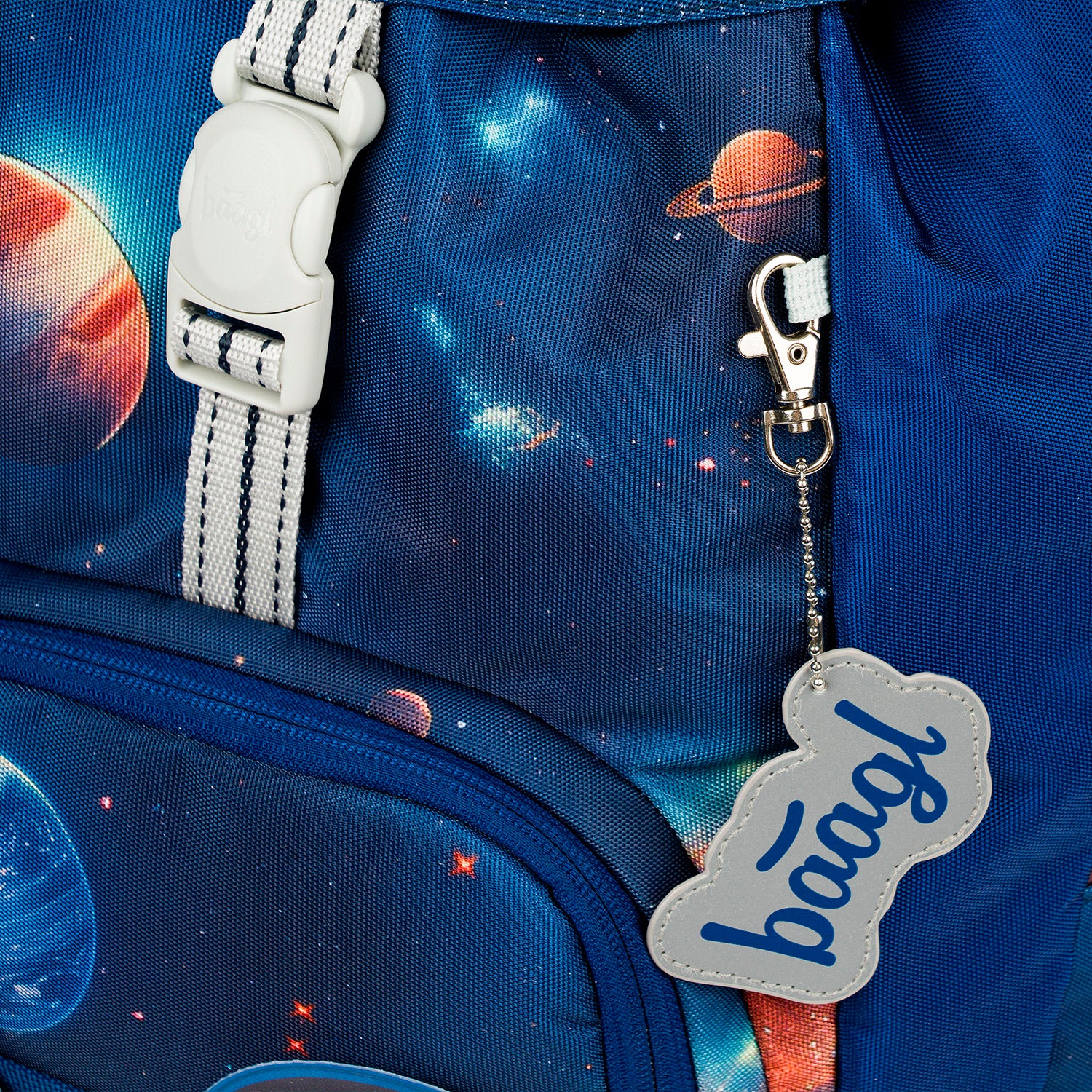baagl-airy-universe-cartable-primaire-l-ger-750g-espace image 7