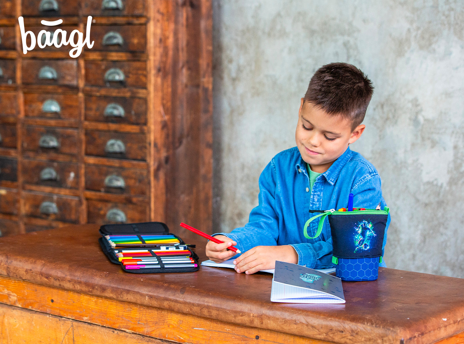 baagl-pop-up-soccer-ball-trousse-crayons-debout image 7