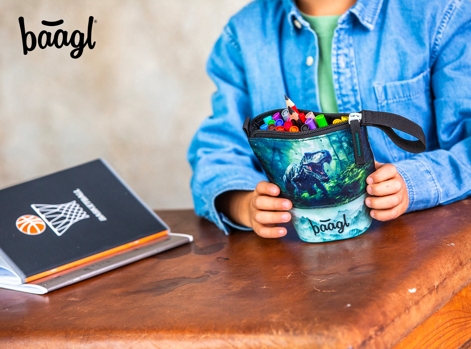 baagl-pop-up-dino-trousse-scolaire-recycl-e-stand image 7