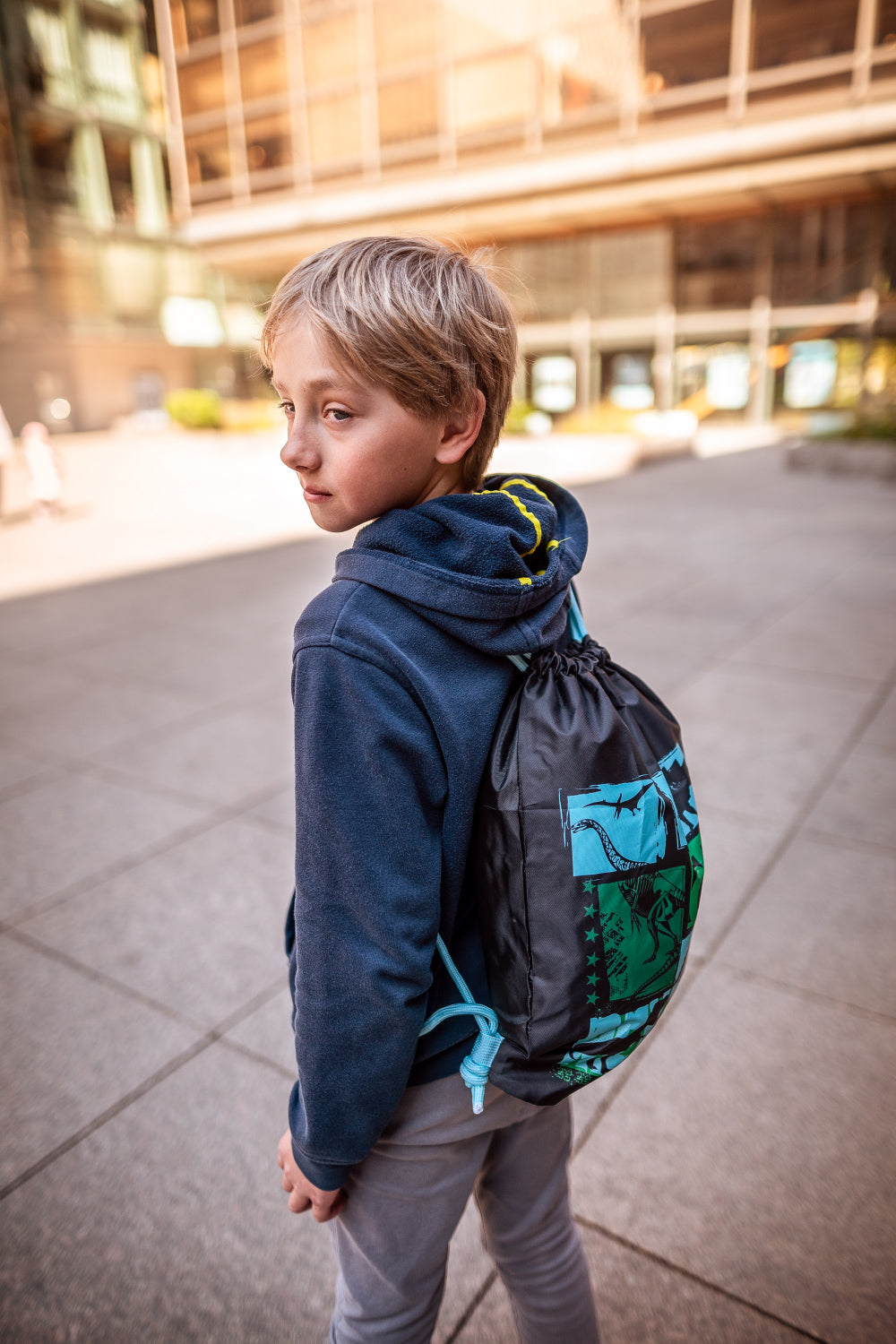 baagl-dino-gym-sack-sac-sport-dinosaure-filet-respirant image 4